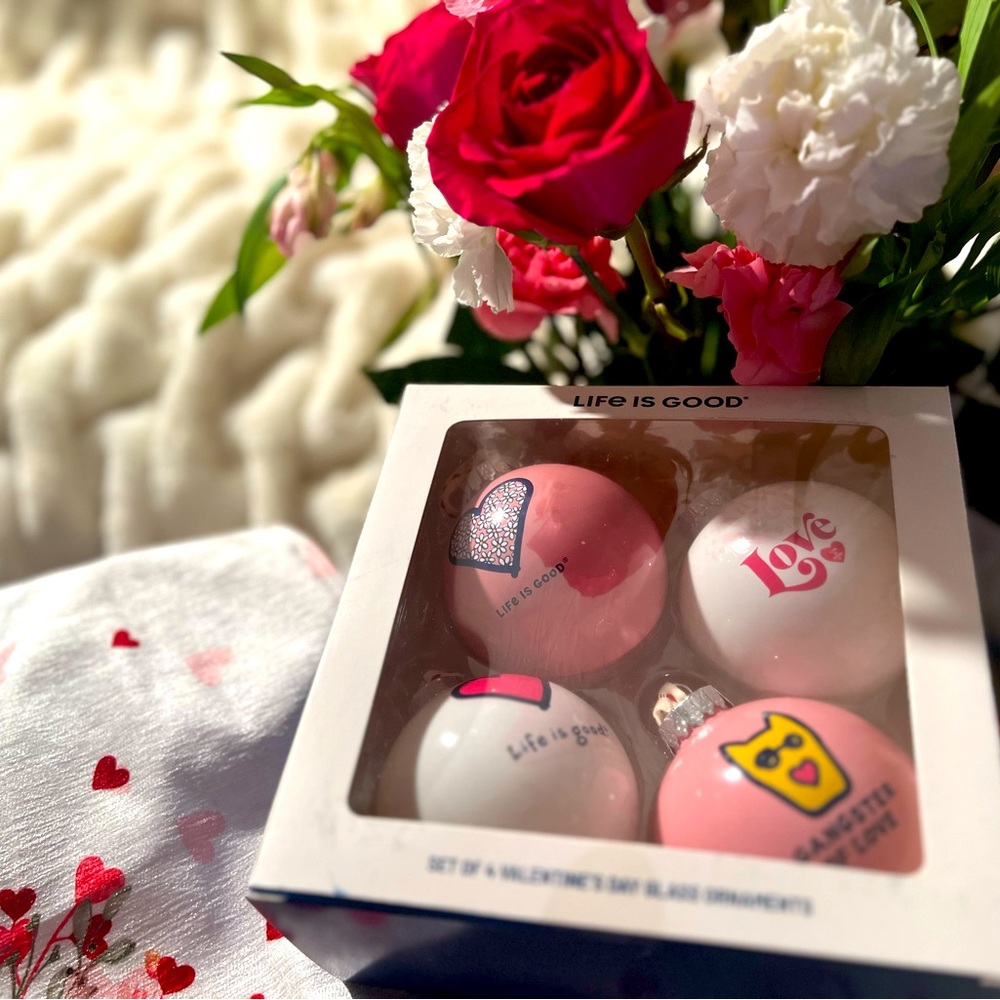 Life is Good~ Valentine Day Glass Ornaments~ Set of 4